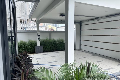 Casa de 4 dormitorios en Pattaya, Tailandia № 153746 - foto 18
