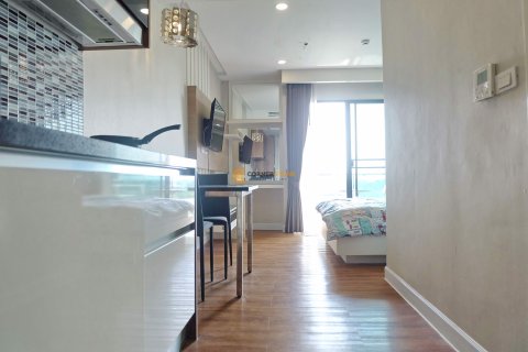 Condominio de 1 dormitorio en Jomtien Beach, Pattaya, Tailandia № 204974 - foto 4