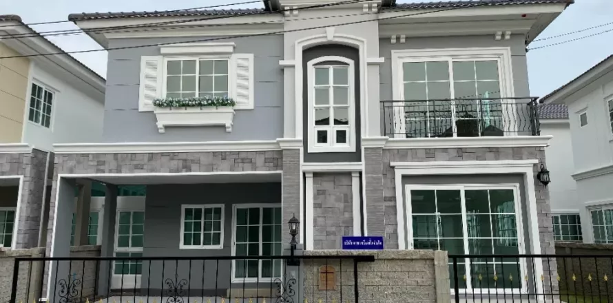 Casa de 4 dormitorios en Phasi Charoen, Bangkok, Tailandia № 138609