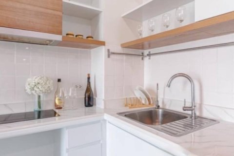 Condominio de 1 dormitorio en Bangkok, Tailandia № 205413 - foto 5