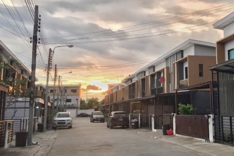 Off-plan The Connect Pattanakarn 38 ในกรุงเทพฯ, ประเทศไทย № 57347 - รูปถ่าย 3