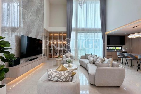 Casa de 5 dormitorios en Pattaya, Tailandia № 233452 - foto 6