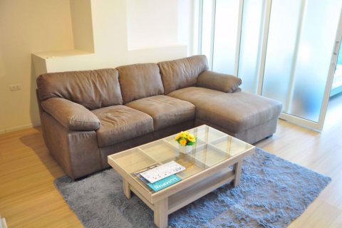 Condominio de 2 dormitorios en Wang Thonglang, Bangkok, Tailandia № 55297 - foto 2