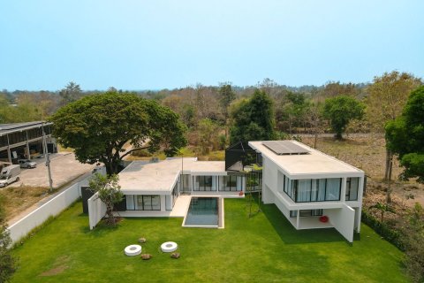 Chalet de 4 dormitorios en Chiang Mai, Tailandia № 160017