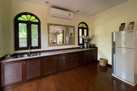Chalet de 5 dormitorios en Chiang Mai, Tailandia № 160022 - foto 9