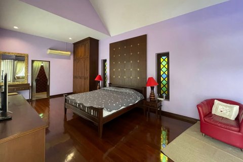 Chalet de 5 dormitorios en Chiang Mai, Tailandia № 160022 - foto 11
