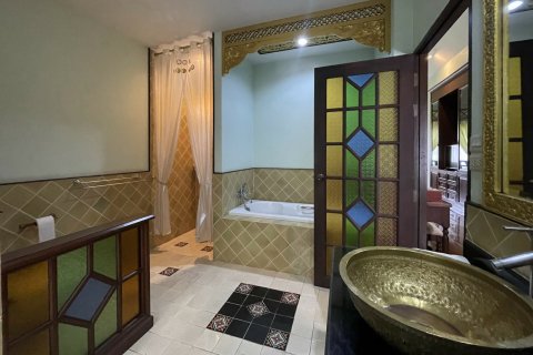 Chalet de 5 dormitorios en Chiang Mai, Tailandia № 160022 - foto 20