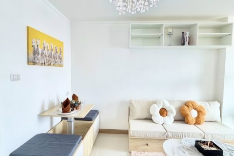 Apartamento de 1 dormitorio en Pattaya, Tailandia № 205958 - foto 2