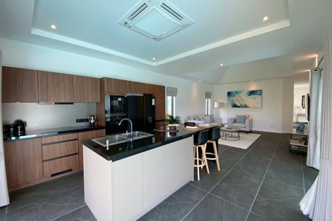 Casa de 3 dormitorios en Hua Hin, Tailandia № 173932 - foto 12
