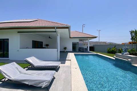 Casa de 3 dormitorios en Hua Hin, Tailandia № 173931 - foto 3