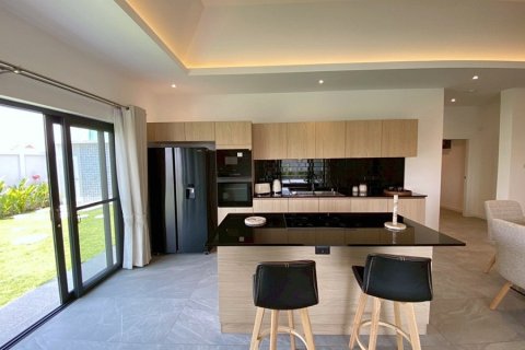 Casa de 3 dormitorios en Hua Hin, Tailandia № 173931 - foto 12