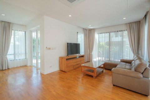 Chalet de 4 dormitorios en Kathu, Tailandia № 161869 - foto 7