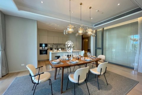 Condominio de 2 dormitorios en Pathum Wan, Bangkok, Tailandia № 133978 - foto 2