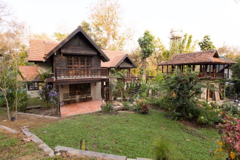Chalet de 5 dormitorios en Mae Rim, Tailandia № 133977 - foto 3