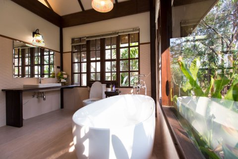Chalet de 5 dormitorios en Mae Rim, Tailandia № 133977 - foto 15