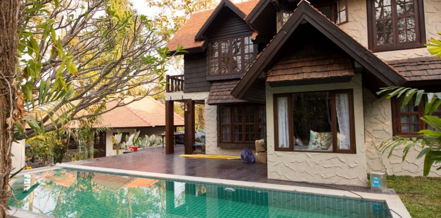 Chalet de 5 dormitorios en Mae Rim, Tailandia № 133977