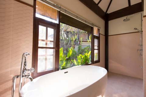 Chalet de 5 dormitorios en Mae Rim, Tailandia № 133977 - foto 14