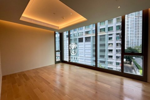Condominio de 2 dormitorios en Pathum Wan, Bangkok, Tailandia № 133979 - foto 15