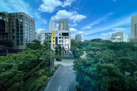 Condominio de 2 dormitorios en Pathum Wan, Bangkok, Tailandia № 133979 - foto 27