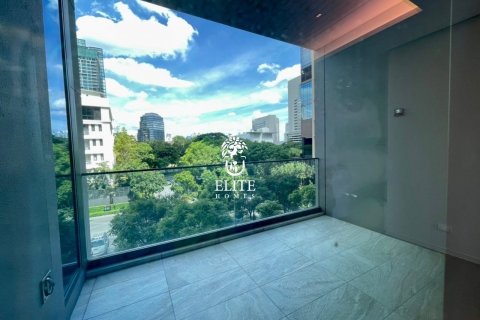 Condominio de 2 dormitorios en Pathum Wan, Bangkok, Tailandia № 133979 - foto 28