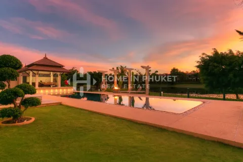 Casa de 4 dormitorios en Phuket, Tailandia № 209615 - foto 2