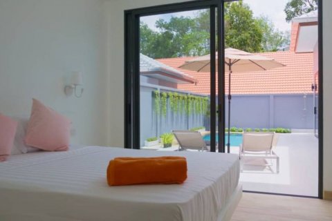 Chalet de 3 dormitorios en Phuket, Tailandia № 119032 - foto 10
