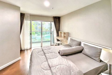 Dúplex de 3 dormitorios en Bangkok, Tailandia № 119034 - foto 5