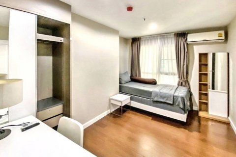 Dúplex de 3 dormitorios en Bangkok, Tailandia № 119034 - foto 7