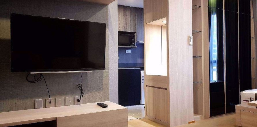Studio in the Condo in Bang Rak, Bangkok, Thailand  № 51501