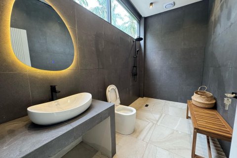 Chalet de 2 dormitorios en Surat Thani, Tailandia № 140066 - foto 4