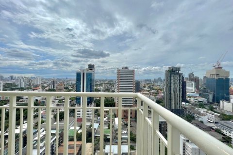 Ático de 4 dormitorios en Watthana, Bangkok, Tailandia № 137230 - foto 3
