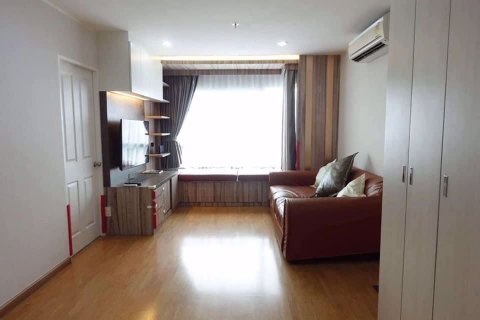 Condominio de 2 dormitorios en Chatuchak, Bangkok, Tailandia № 48070