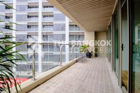 Condo in Bangkok, Thailand, 2 bedrooms  № 184398