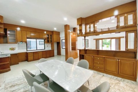 Casa de 2 dormitorios en Pattaya, Tailandia № 157779 - foto 15
