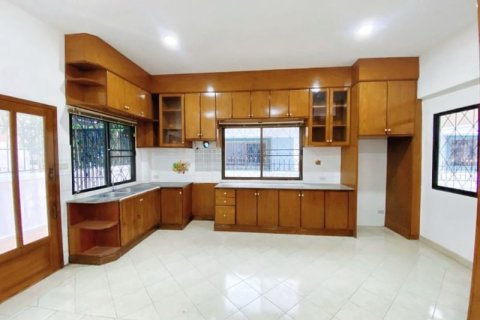 Casa de 2 dormitorios en Pattaya, Tailandia № 157779 - foto 6