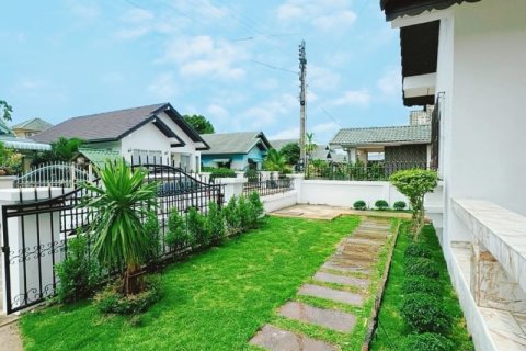 Casa de 2 dormitorios en Pattaya, Tailandia № 157779 - foto 3