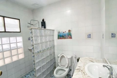 Casa de 2 dormitorios en Pattaya, Tailandia № 157779 - foto 8