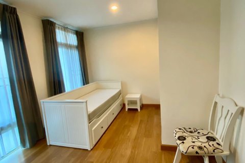 Condo in Bangkok, Thailand, 3 bedrooms № 157782 - photo 6