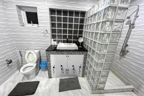Casa de 6 dormitorios en Pattaya, Tailandia № 157778 - foto 9