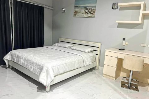 Casa de 6 dormitorios en Pattaya, Tailandia № 157778 - foto 6