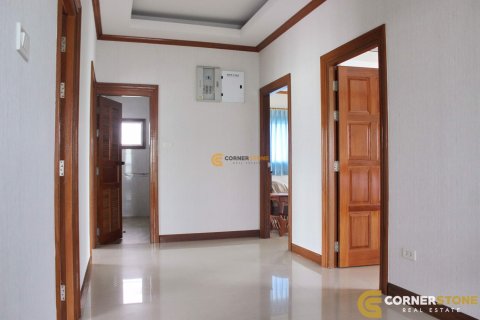 Estudio en Bang Lamung, Tailandia № 168050 - foto 16