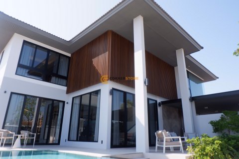 Studio in Pattaya, Thailand № 168049