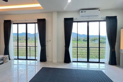 Casa de 3 dormitorios en Chiang Mai, Tailandia № 133459 - foto 3