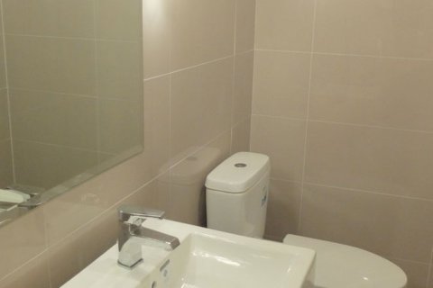Condominio de 2 dormitorios en Chiang Mai, Tailandia № 162495 - foto 8