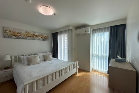 Condominio de 4 dormitorios en Bangkok, Tailandia № 172611 - foto 3