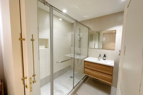 Condominio de 2 dormitorios en Bangkok, Tailandia № 172613 - foto 8