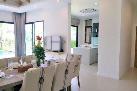 Casa de 3 dormitorios en Bang Tao, Tailandia № 3260 - foto 7