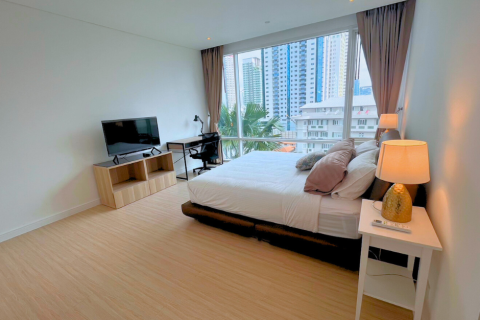Condo à Khlong Toei, Bangkok, Thaïlande, 2 chambres № 171639 - photo 13