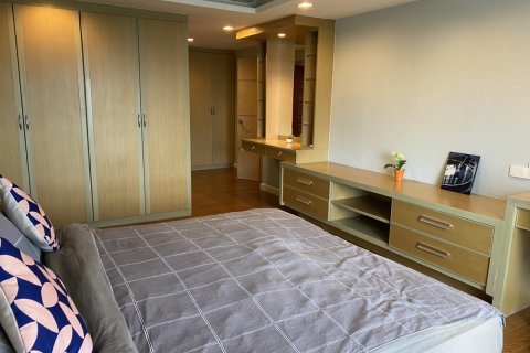 Condominio de 3 dormitorios en Watthana, Bangkok, Tailandia № 200712 - foto 8