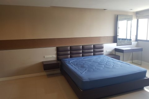 Condominio de 5 dormitorios en Watthana, Bangkok, Tailandia № 200711 - foto 3